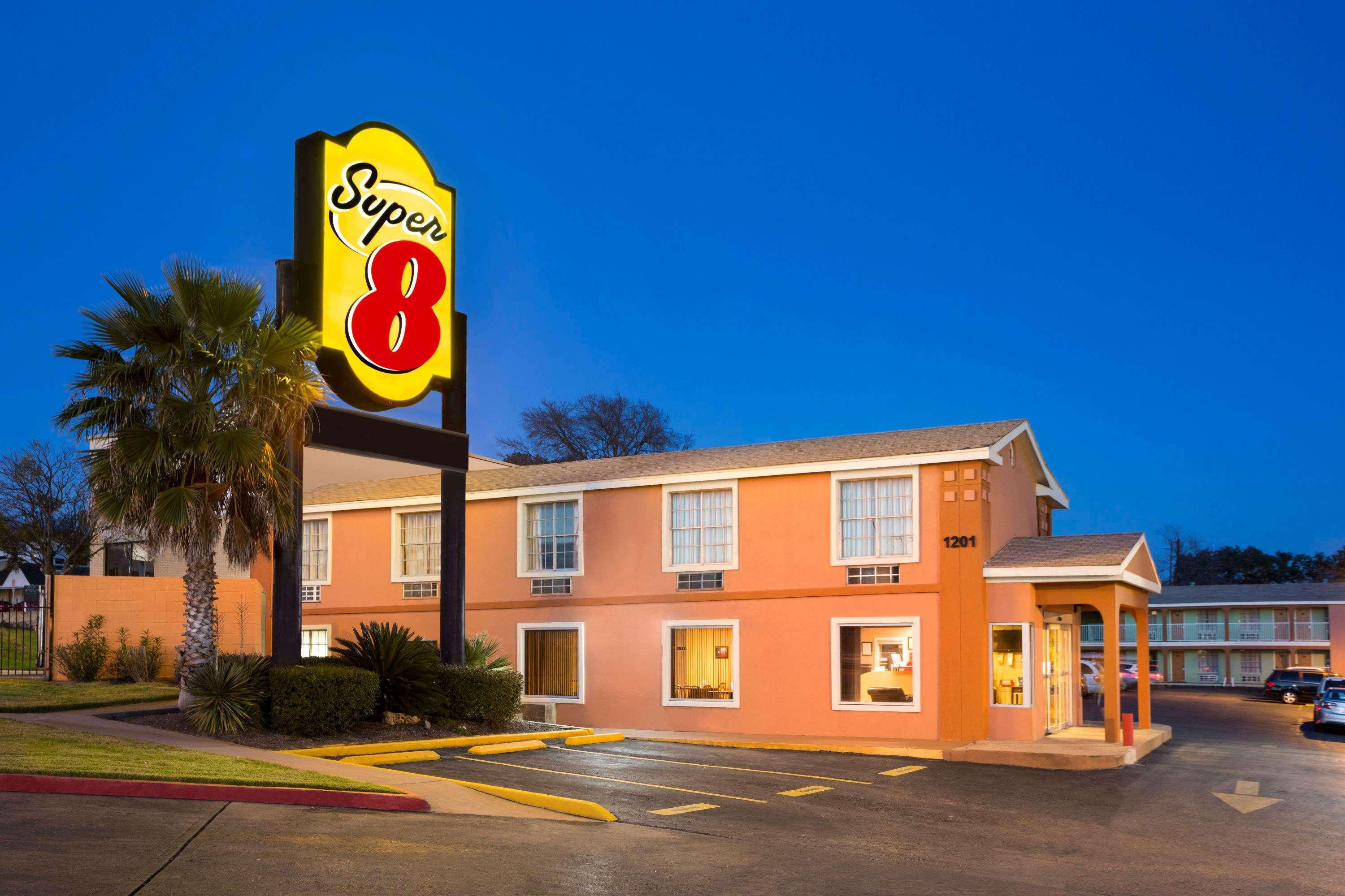 Motel Super 8 By Wyndham Austin Downtown/Capitol Area Extérieur photo